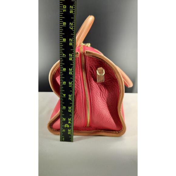 See By Chloe Luxury Leather handbag - Picture 3 of 16